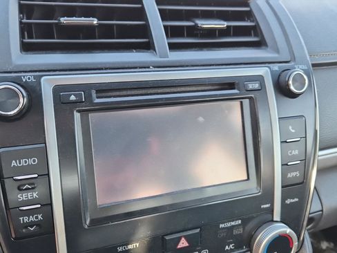 Used 2012 Toyota Camry SE image 14