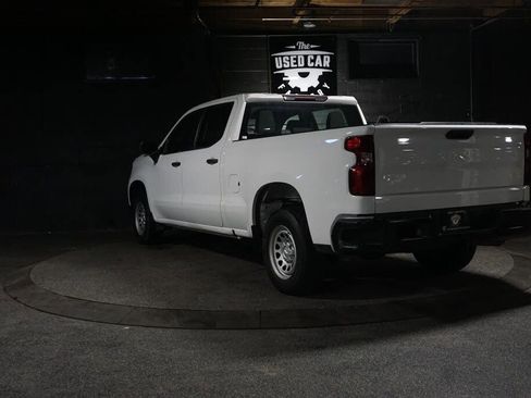 Used 2022 Chevrolet Silverado 1500 W/T w/ Trailering Package AWD/4WD image 3