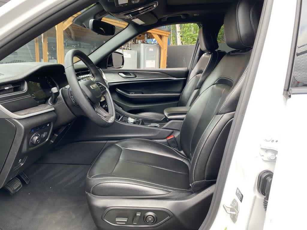 Used 2024 Jeep Grand Cherokee Limited 4xe AWD/4WD image 13
