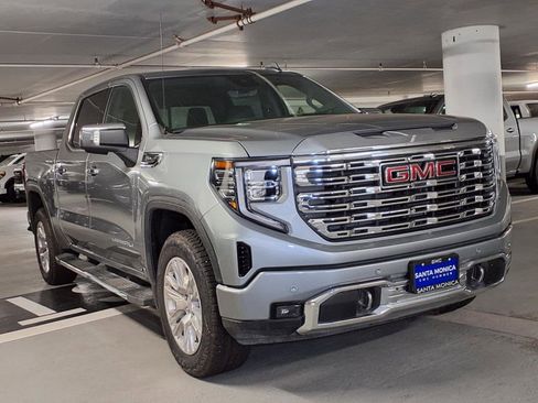 New 2025 GMC Sierra 1500 Denali w/ Technology Package image 3
