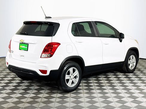 Used 2020 Chevrolet Trax LS FWD image 8