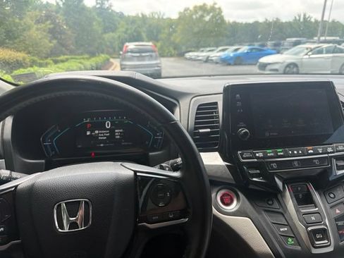 Used 2018 Honda Odyssey EX-L image 12