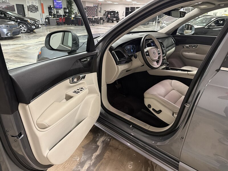 Used 2020 Volvo XC90 T5 Momentum AWD/4WD image 20