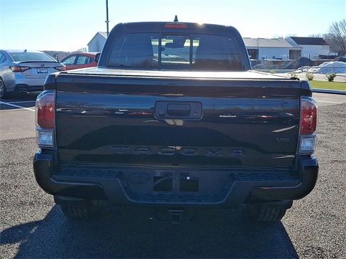 Used 2021 Toyota Tacoma TRD Sport image 6