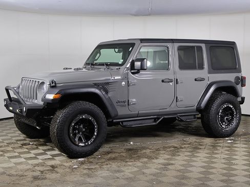 Used 2019 Jeep Wrangler Unlimited Sport S image 6