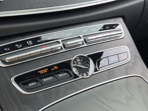 Used 2018 Mercedes-Benz E 43 AMG 4MATIC Sedan image 27