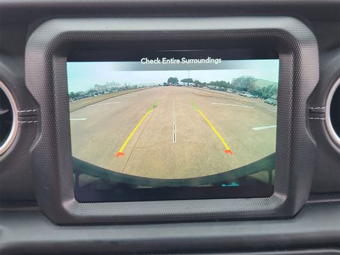 Used 2023 Jeep Wrangler Sahara image 23