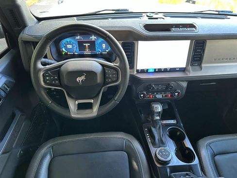 Used 2025 Ford Bronco Outer Banks image 31
