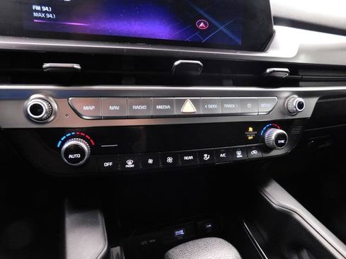 Used 2024 Kia Telluride LX image 28