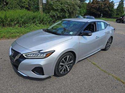 Used 2023 Nissan Maxima SV w/ Floor Mat Group