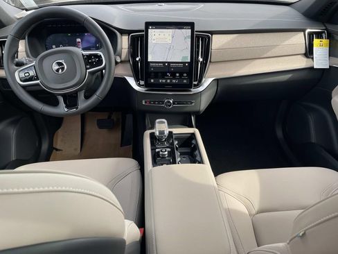 New 2026 Volvo XC90 B6 Plus w/ Protection Package Premier image 15