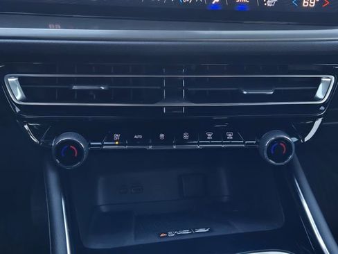 Used 2026 Chevrolet Traverse LT w/ LPO, Floor Liner Package image 21