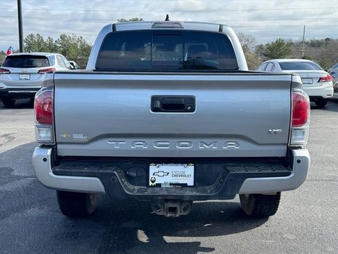 Used 2023 Toyota Tacoma TRD Sport w/ Advanced Technology Package image 4