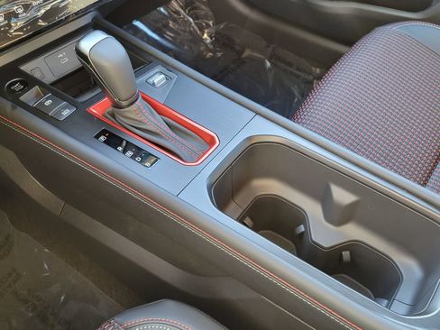 New 2026 Nissan Kicks SR w/ SR Premium Package FWD image 8