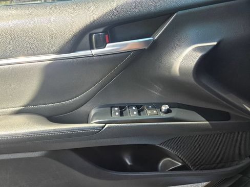 Used 2018 Toyota Camry XSE w/ Driver Assist Package FWD image 18