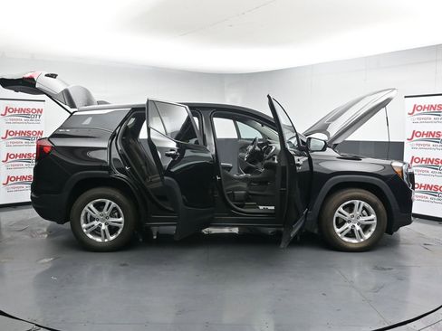 Used 2024 GMC Terrain SLE AWD/4WD image 42