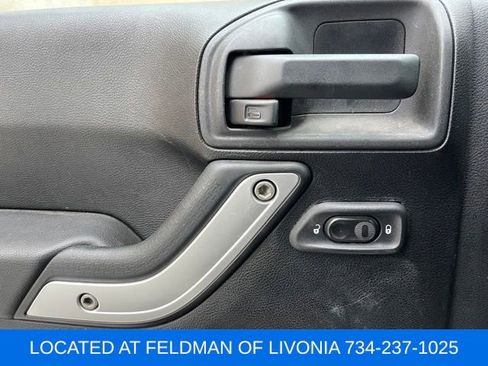 Used 2012 Jeep Wrangler Rubicon w/ PWR Convenience Group image 19