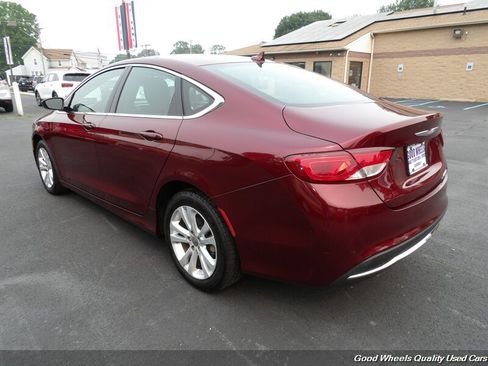 Used 2016 Chrysler 200 Limited w/ Anniversary Edition FWD image 7