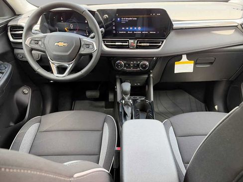 New 2026 Chevrolet TrailBlazer LT w/ Convenience Package FWD image 12