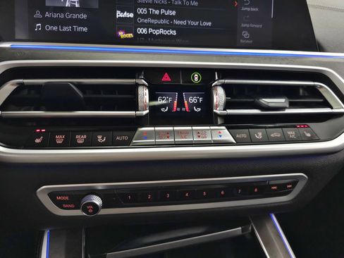Used 2022 BMW X5 xDrive40i w/ M Sport Package AWD/4WD image 35