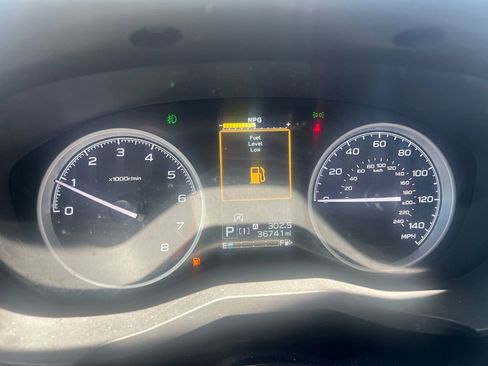 Used 2022 Subaru Forester Limited w/ Popular Package #2 AWD/4WD image 10