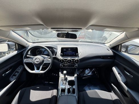 Used 2025 Nissan Sentra SV FWD image 32