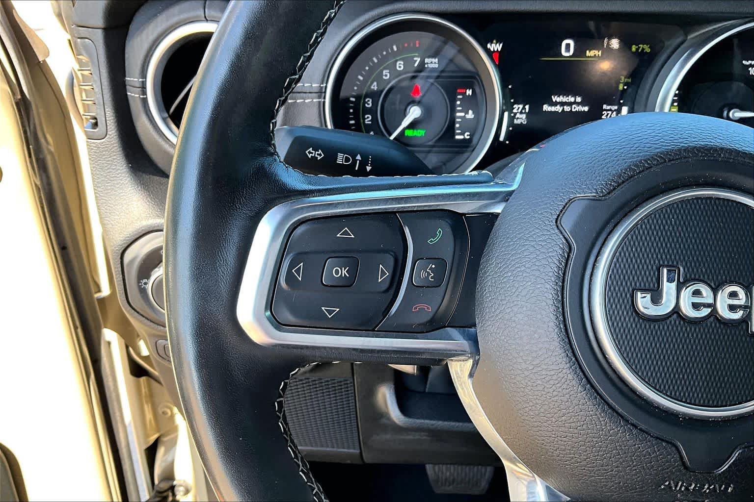 Used 2022 Jeep Wrangler Unlimited Sahara w/ Cold Weather Group AWD/4WD image 20