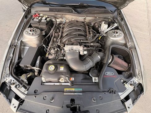 Used 2009 Ford Mustang GT RWD image 32