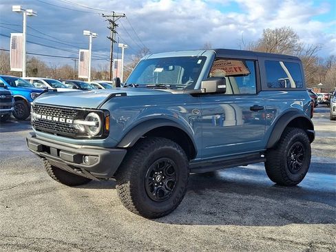 Used 2022 Ford Bronco Wildtrak image 3