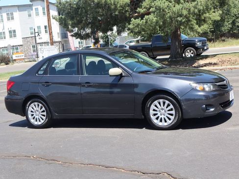 Used 2010 Subaru Impreza 2.5i Premium AWD/4WD image 2