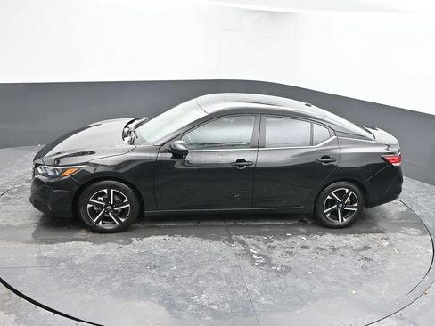 Used 2024 Nissan Sentra SV FWD image 33
