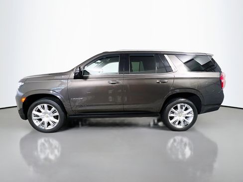 Used 2021 Chevrolet Tahoe High Country w/ Premium Package image 7
