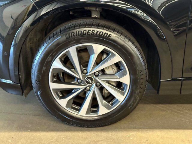 Used 2025 Audi Q6 e-tron Premium w/ Convenience Package AWD/4WD image 9