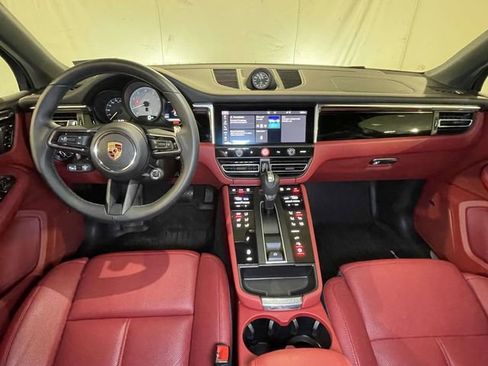 Certified 2024 Porsche Macan S AWD/4WD image 26