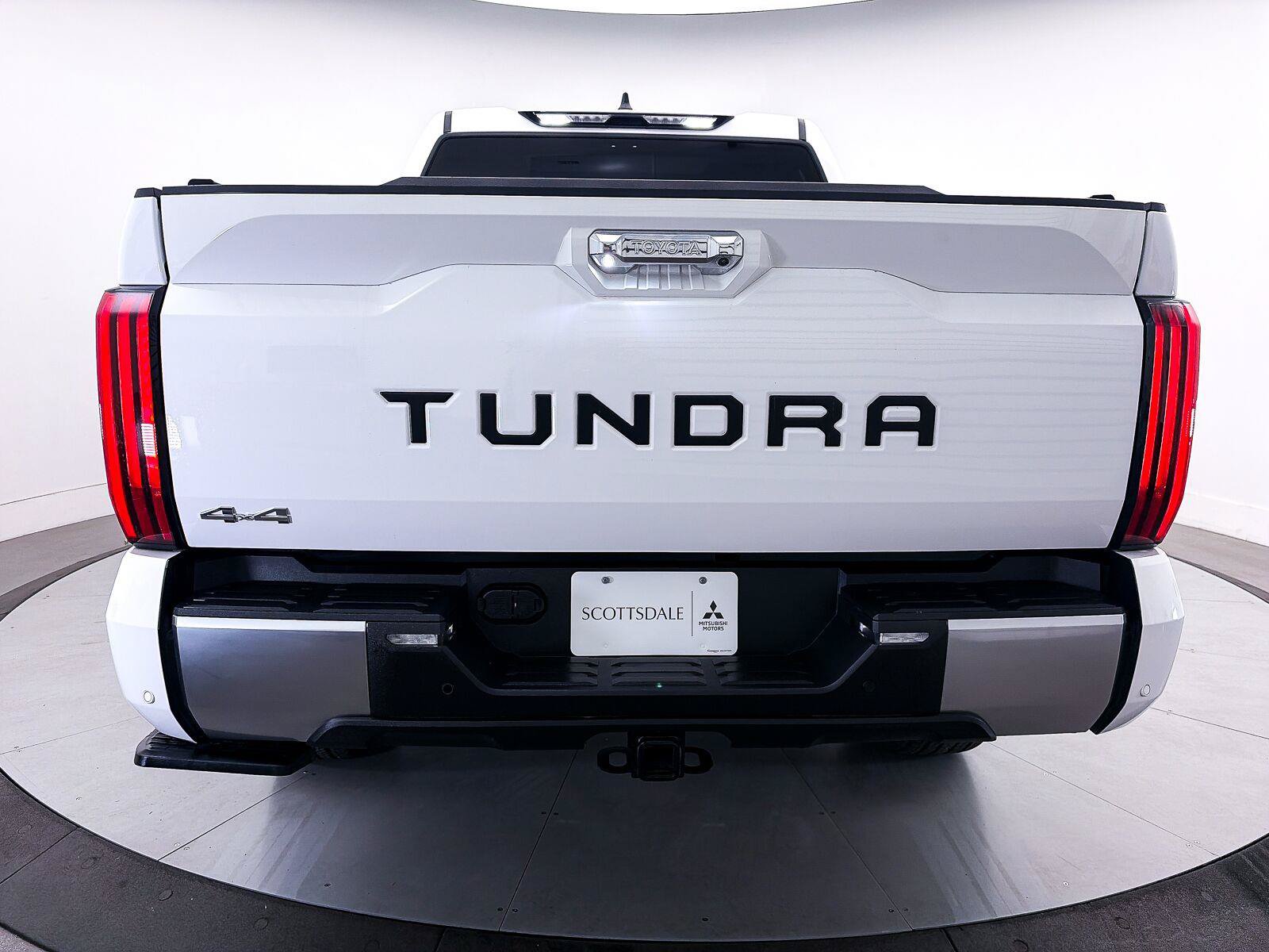 Used 2025 Toyota Tundra Limited w/ Power Package AWD/4WD image 16