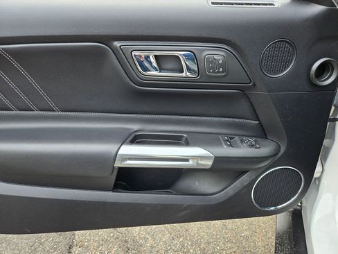 Used 2017 Ford Mustang GT Premium w/ GT Performance Package image 5