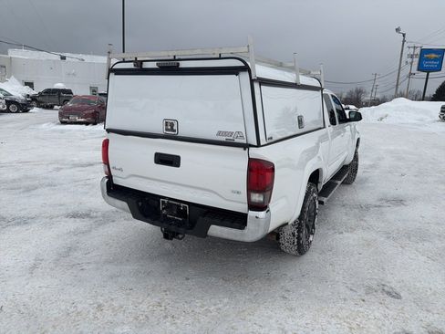 Used 2022 Toyota Tacoma SR5 image 7