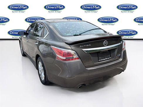 Used 2014 Nissan Altima 2.5 S w/ Sport Value Package FWD image 5