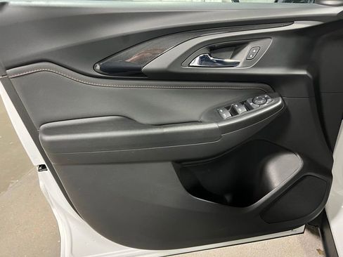 Used 2021 Chevrolet TrailBlazer RS w/ Convenience Package image 18