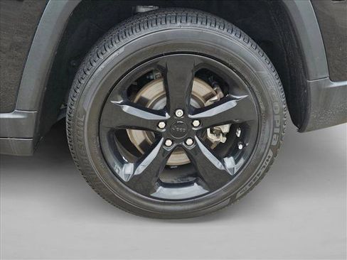 Used 2021 Jeep Grand Cherokee L Laredo RWD image 23