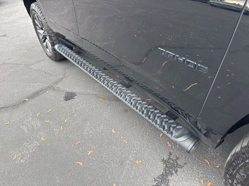 Used 2021 Chevrolet Tahoe Z71 w/ Z71 Signature Package image 11