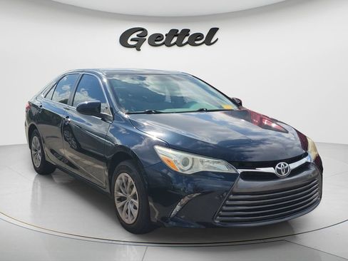 Used 2016 Toyota Camry LE FWD image 6