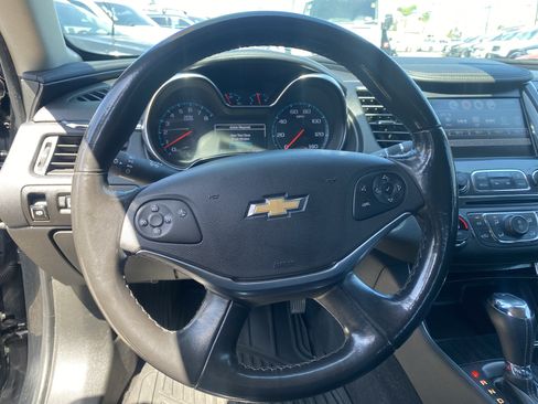 Used 2017 Chevrolet Impala Premier FWD image 23