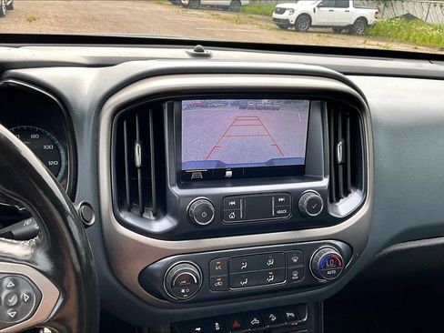 Used 2022 Chevrolet Colorado Z71 AWD/4WD image 22