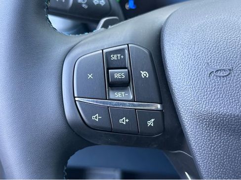 Used 2025 Ford Maverick Lobo image 24