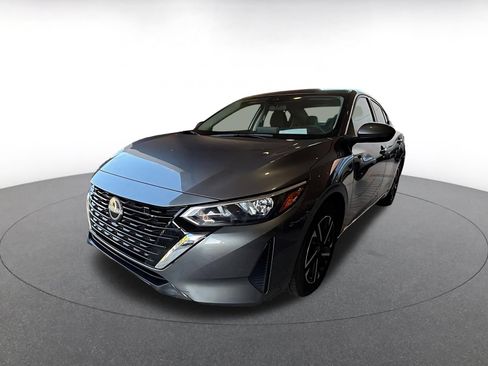 Used 2025 Nissan Sentra SV FWD image 8