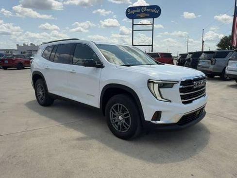 Certified 2025 GMC Acadia Elevation AWD/4WD image 2