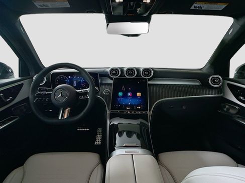 Used 2026 Mercedes-Benz GLC 300 4MATIC image 29