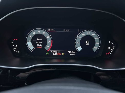 Used 2023 Audi Q3 2.0T Premium image 12