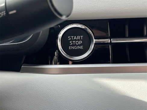 New 2026 Mitsubishi Outlander SE image 23